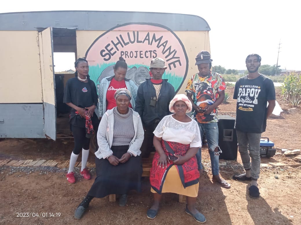 Futuristic Minds partners Phumlamqashi’s Sehlulamanye Projects to develop artists in the area