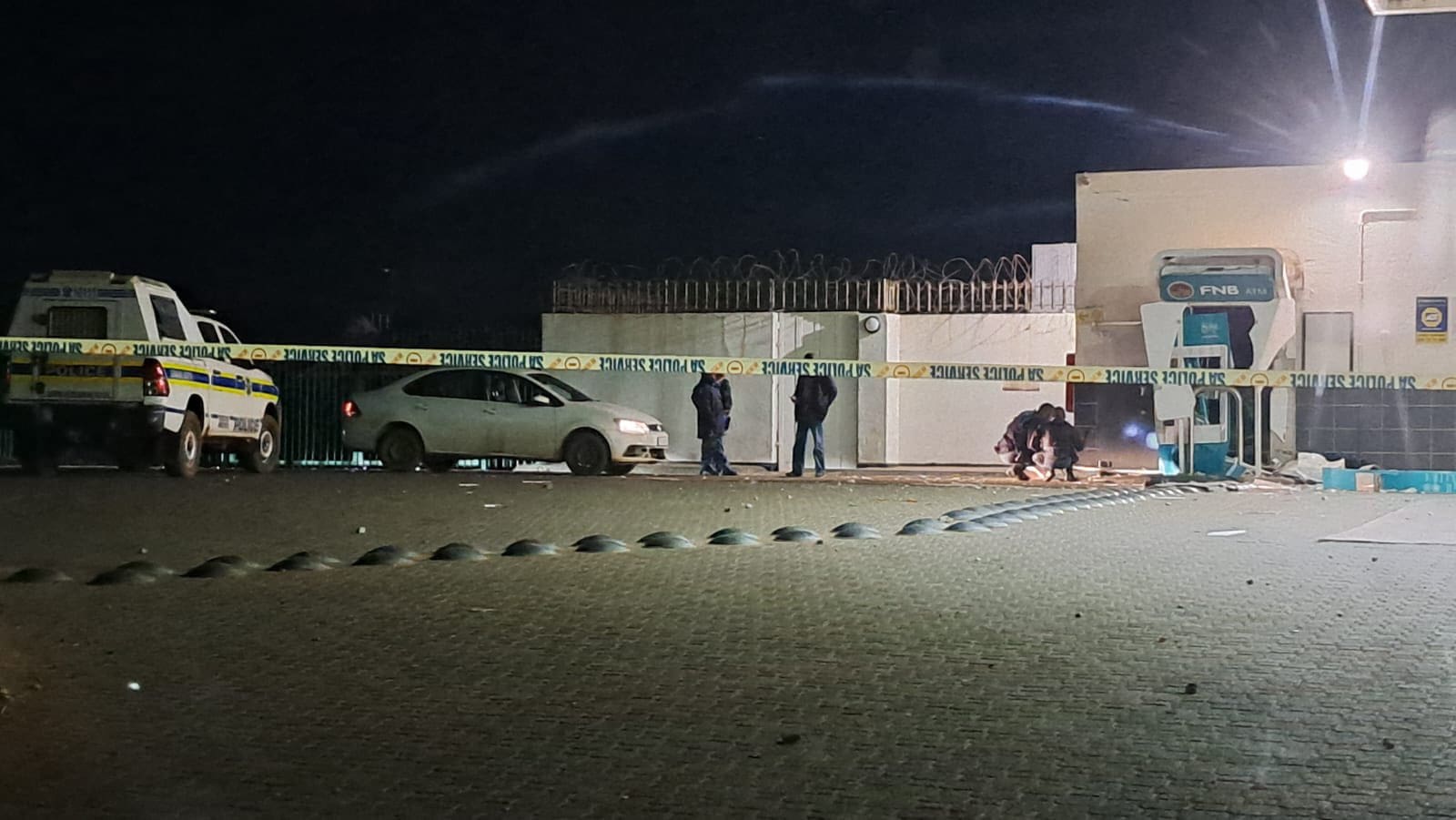 SAPS attend to an ATM bombing site in Lenasia South on Monday, 19 June. (Image: online)