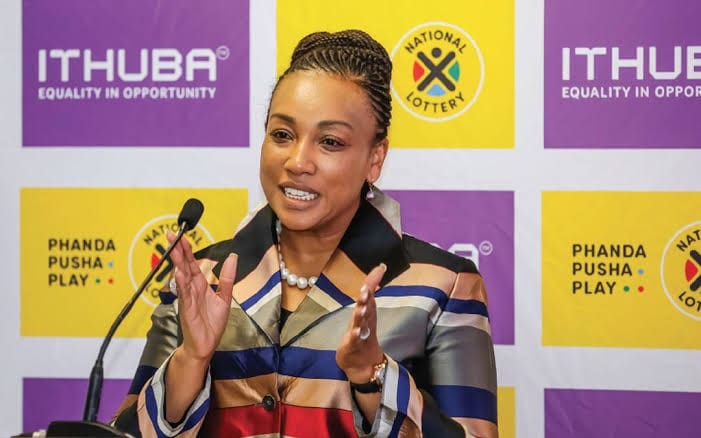 Transforming Lives: ITHUBA invests in a brighter future for South Africans through education