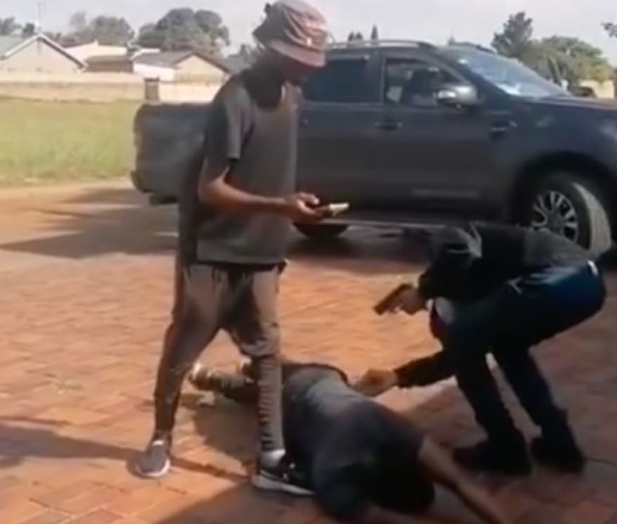 Suspects wanted for murder and robbery arrested in possession of unlicensed firearms and ammunition in Protea Glen