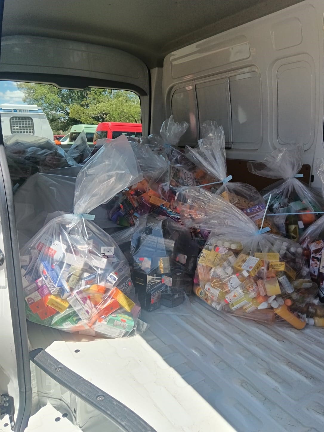 Police seize over R500 000 in counterfeit and illicit goods in Lenasia operation