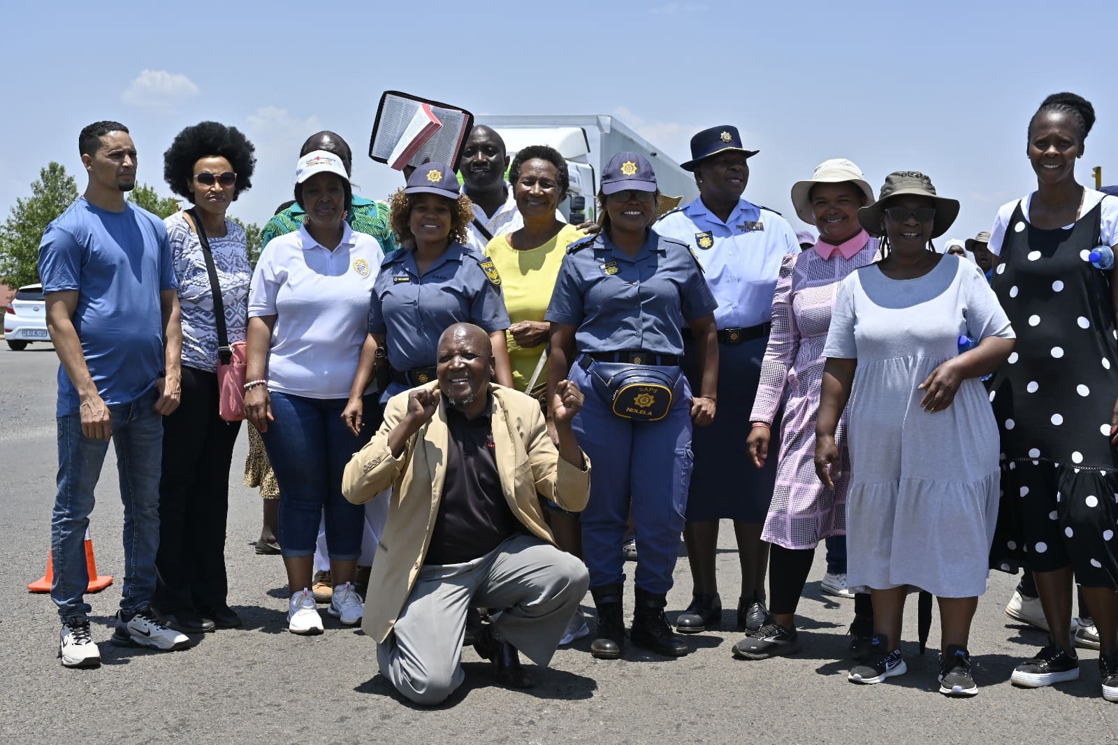 Lenasia South and Ennerdale SAPS join stakeholders in prayers for road safety