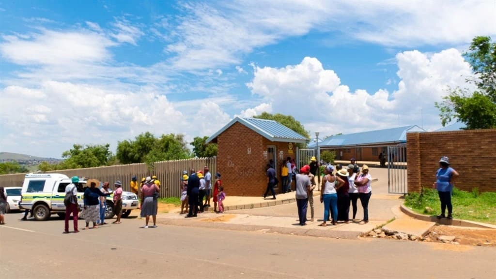 Vlakfontein’s Qalabotjha Secondary learner collapses and dies at school