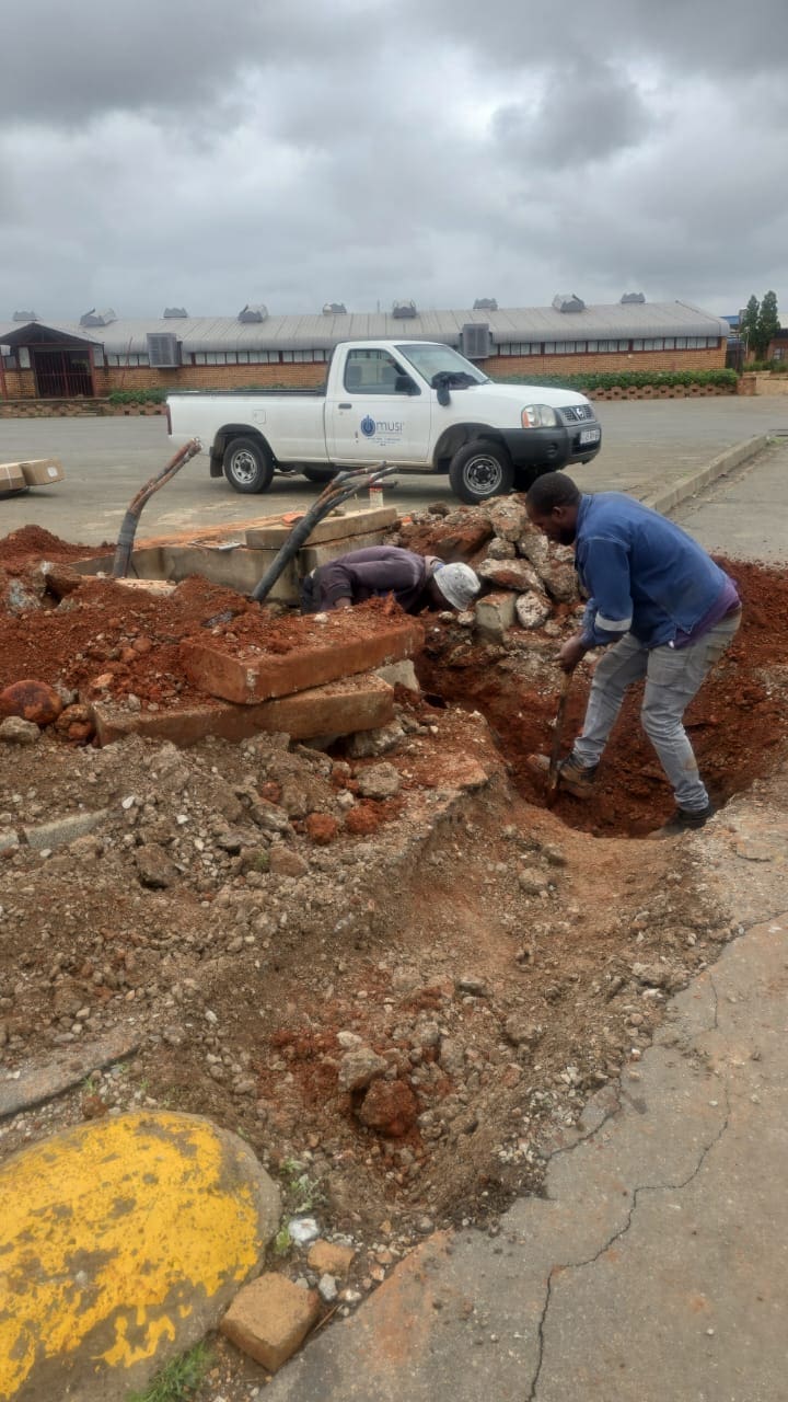 “Ext 4 is a movie”: Lenasia South residents fed up after yet another outage