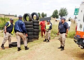 JMPD impounded tyres in Lenasia South (Image: JMPD)