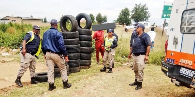 JMPD confiscates tyres from illegal traders in Lenasia South