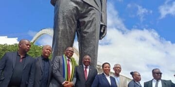 President Ramaphosa unveils Nelson Mandela & Oliver Tambo’s statues in Durban