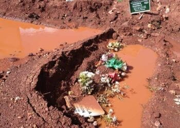 Gravesites impacted by heavy rainfall (Image: Johannesburg City Parks and Zoo)